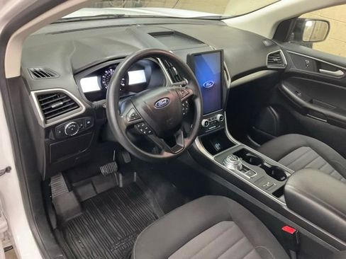 Used 2022 Ford Edge SE w/ Black Appearance Package AWD/4WD image 6