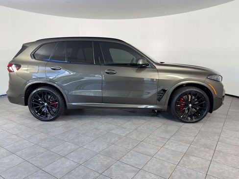 New 2026 BMW X5 xDrive40i w/ M Sport Package AWD/4WD image 8