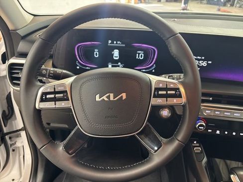 Used 2024 Kia Telluride S FWD image 21