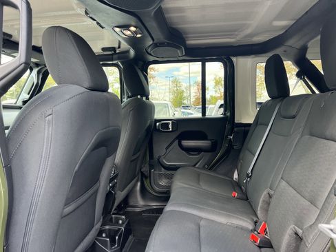 Used 2021 Jeep Wrangler Unlimited Sport image 23