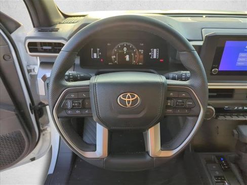 Certified 2025 Toyota 4Runner SR5 AWD/4WD image 13