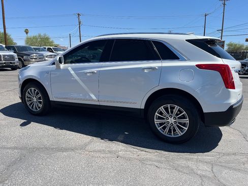 Used 2017 Cadillac XT5 Luxury w/ Driver Awareness Package AWD/4WD image 8