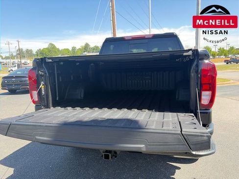 Used 2025 GMC Sierra 1500 Elevation w/ Elevation Premium Package AWD/4WD image 34