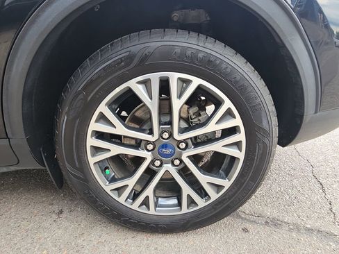 Used 2020 Ford Escape SEL FWD image 33