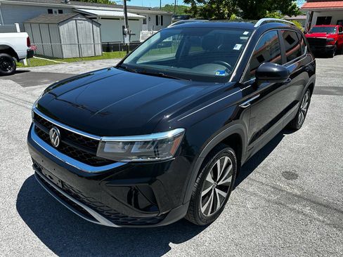 Used 2022 Volkswagen Taos SE AWD/4WD image 8