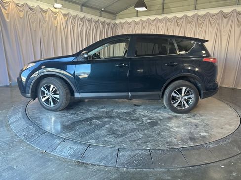 Used 2017 Toyota RAV4 XLE w/ Carpet Mat Package image 8