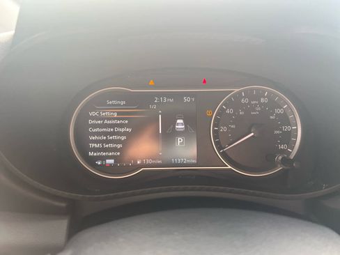 Used 2025 Nissan Versa SR w/ Trunk Package image 24