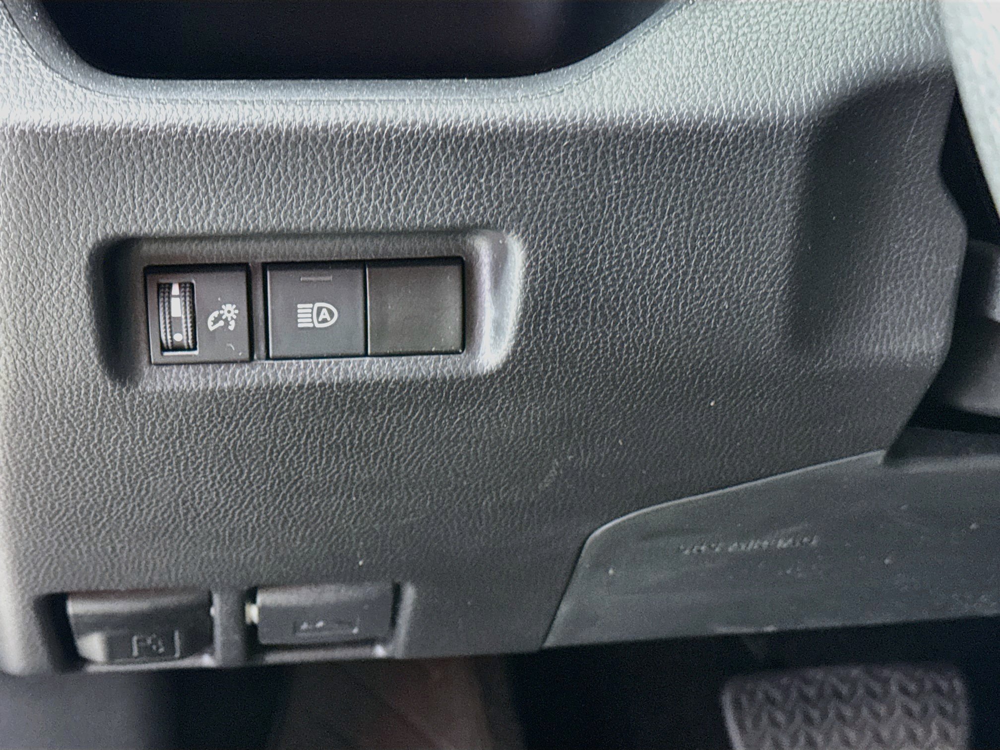 Certified 2025 Toyota RAV4 XLE AWD/4WD image 10