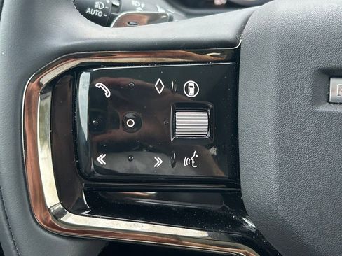 Used 2025 Land Rover Range Rover Velar Dynamic SE image 39