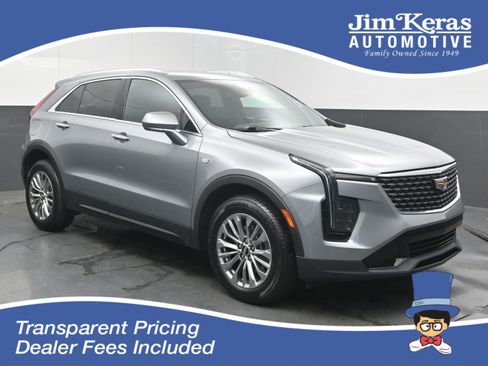 Used 2024 Cadillac XT4 Premium Luxury FWD image 1