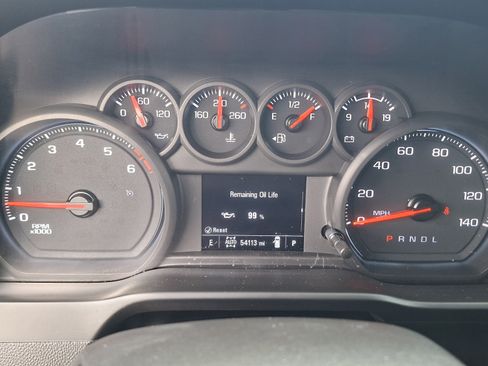 Used 2020 Chevrolet Silverado 1500 Custom w/ Custom Value Package AWD/4WD image 12