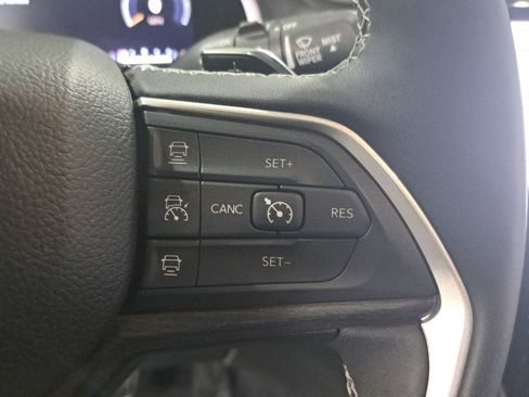 Certified 2023 Jeep Grand Cherokee L Limited image 21