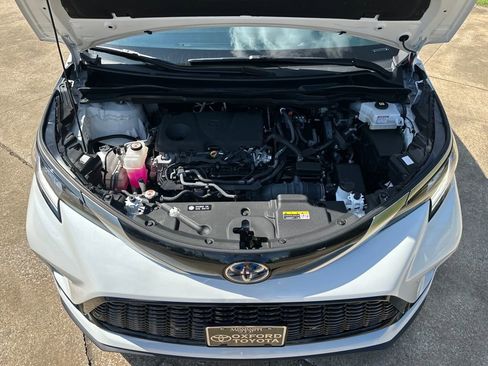 Used 2023 Toyota Sienna XSE FWD image 27