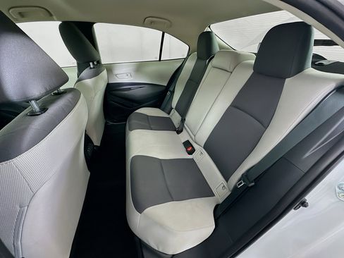 Used 2025 Toyota Corolla LE FWD image 25