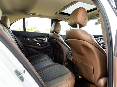 Used 2017 Mercedes-Benz E 300 image 38