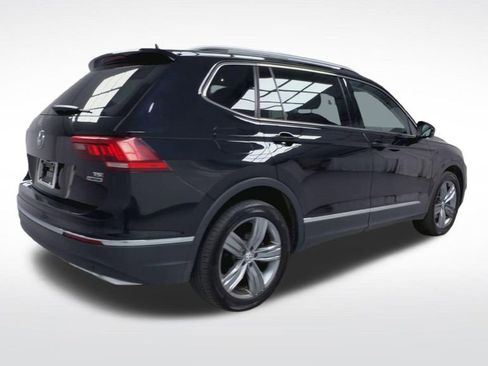 Used 2018 Volkswagen Tiguan SEL Premium AWD/4WD image 24