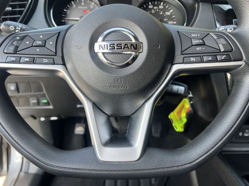 Used 2021 Nissan Rogue Sport S FWD image 8