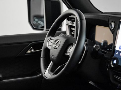 Used 2025 Lexus GX 550 image 51