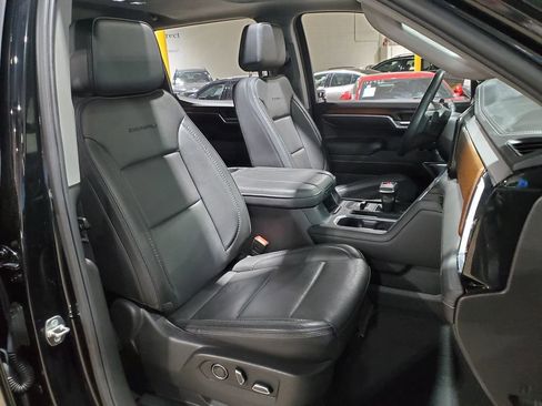 Used 2024 GMC Sierra 1500 Denali w/ Technology Package AWD/4WD image 14