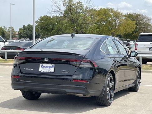 Used 2025 Honda Accord Sport image 4