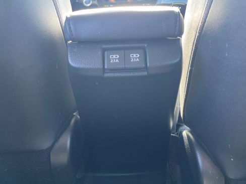 Used 2022 Toyota Prius XLE image 15