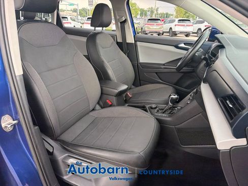 Certified 2022 Volkswagen Taos SE FWD image 26