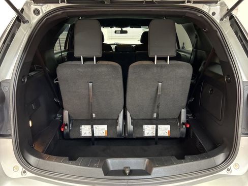 Used 2016 Ford Explorer XLT w/ Equipment Group 201A FWD image 24