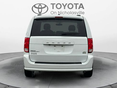 Used 2017 Dodge Grand Caravan GT image 5