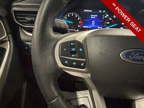 Used 2023 Ford Explorer XLT w/ Equipment Group 202A AWD/4WD image 18