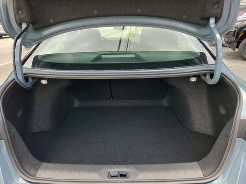 New 2026 Nissan Sentra SR w/ Floor Mat Package FWD image 13