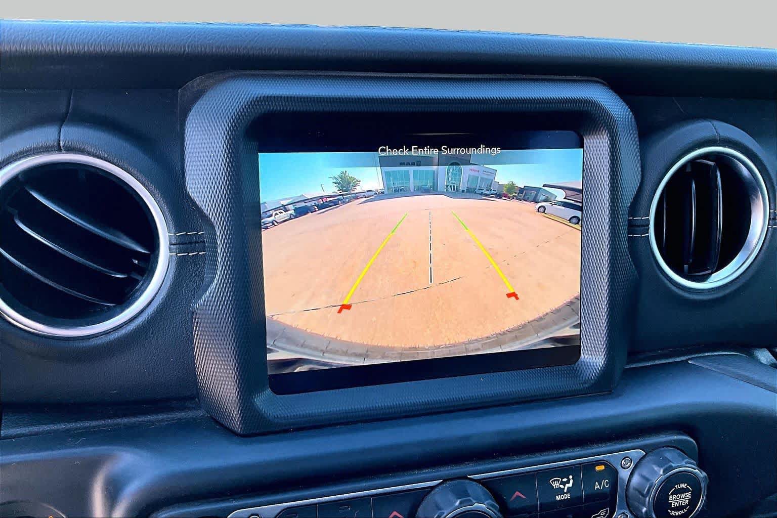 Used 2022 Jeep Wrangler Unlimited Sahara w/ Cold Weather Group AWD/4WD image 22