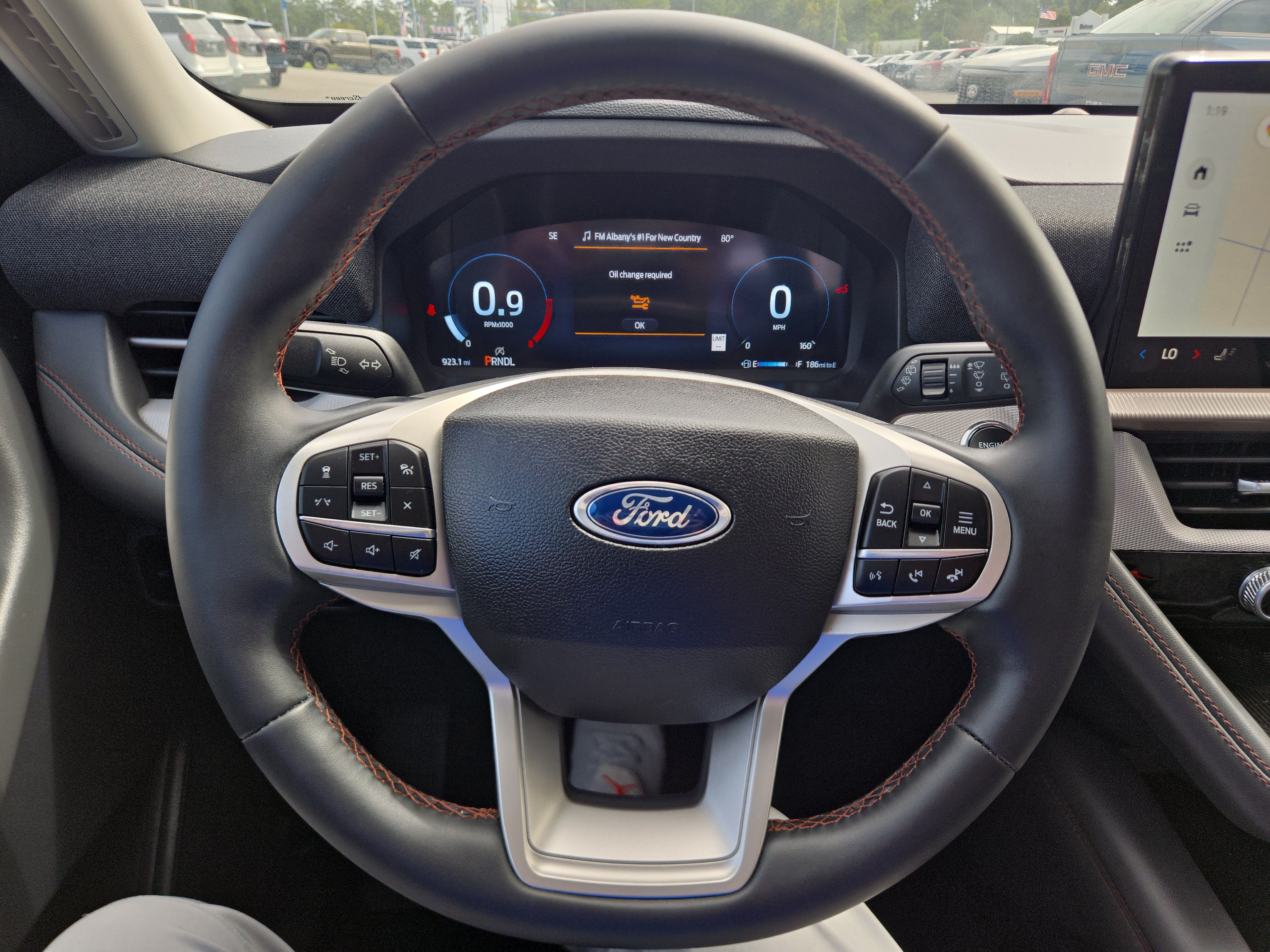 Used 2025 Ford Explorer Active RWD image 11