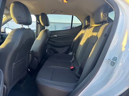 Used 2023 Buick Encore GX Preferred w/ Cold Weather Comfort Package FWD image 8