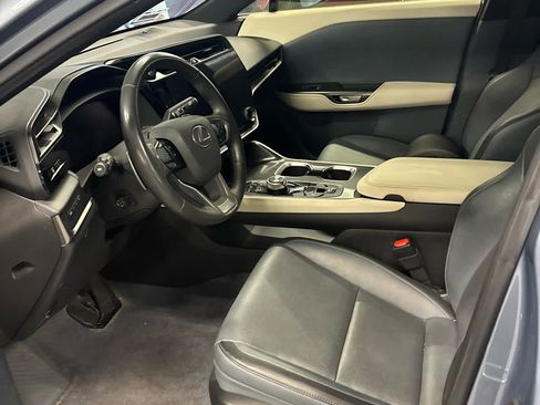 Used 2023 Lexus RZ 450e Premium w/ Technology Package AWD/4WD image 5
