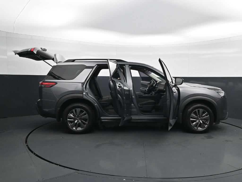 Used 2024 Nissan Pathfinder SV FWD image 58