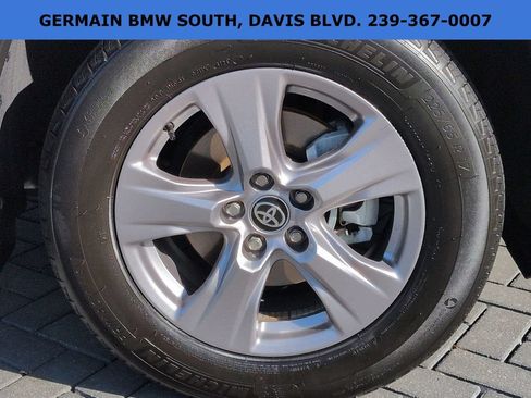 Used 2025 Toyota RAV4 XLE w/ Convenience Package FWD image 12