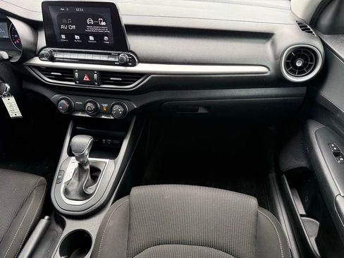 Used 2020 Kia Forte LXS FWD image 12