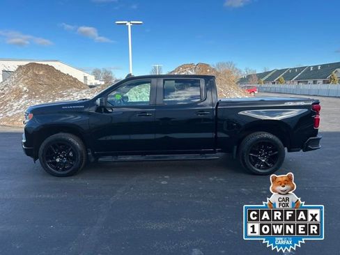 Used 2022 Chevrolet Silverado 1500 RST w/ Max Trailering Package image 2
