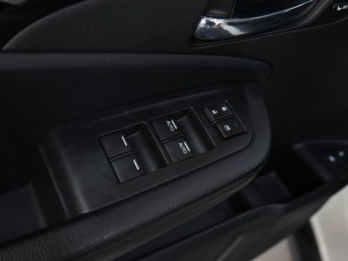 Used 2018 Honda Pilot Touring image 22