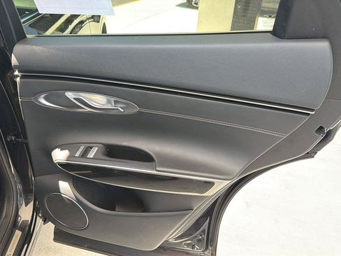 Used 2023 Genesis GV70 2.5T AWD/4WD image 15