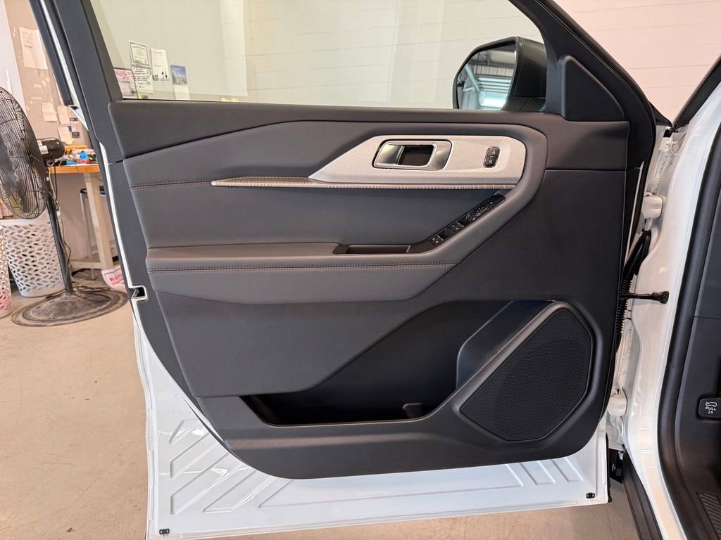 New 2026 Ford Explorer Active w/ Active Comfort Package AWD/4WD image 18