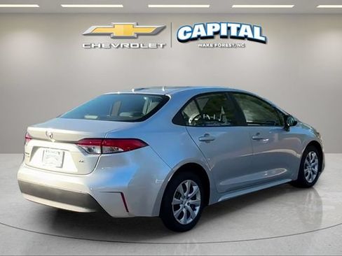 Used 2023 Toyota Corolla LE FWD image 5