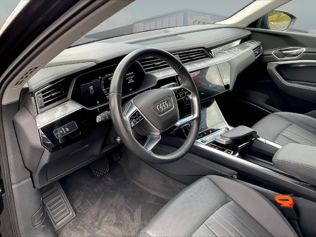 Used 2024 Audi Q8 e-tron Premium Plus w/ Premium Plus Package AWD/4WD image 18