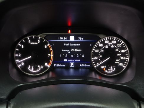 Used 2024 Nissan Altima 2.0 SR FWD image 41