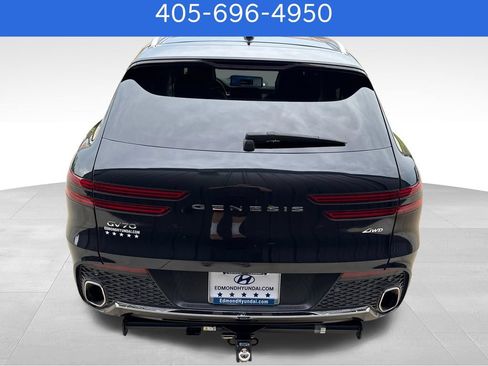 Used 2023 Genesis GV70 2.5T w/ Advanced Package AWD/4WD image 4
