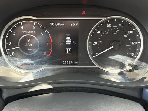 Used 2025 Nissan Versa SV FWD image 17