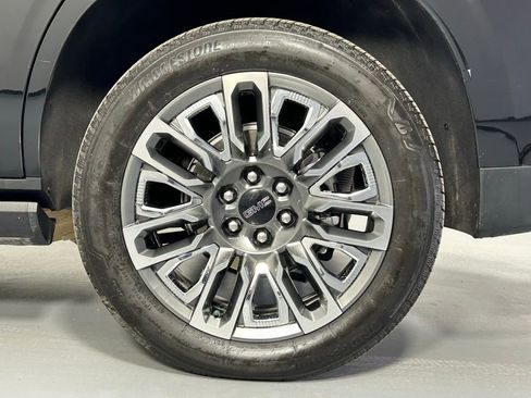 Used 2024 GMC Yukon Denali Ultimate image 43