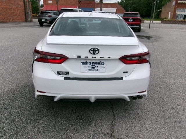 Used 2024 Toyota Camry SE w/ Convenience Package FWD image 4
