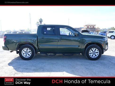 Used 2022 Nissan Frontier SV RWD image 5