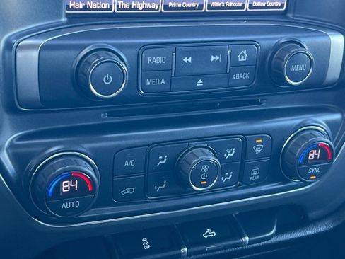 Used 2018 Chevrolet Silverado 1500 LT w/ All Star Edition AWD/4WD image 16